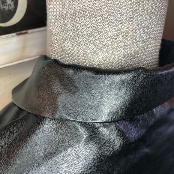 SHEIN💫faux leather 💫 bottom down shirt - Picture 10 of 14